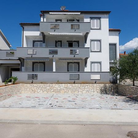 Apartments Lacic Krk Town Εξωτερικό φωτογραφία