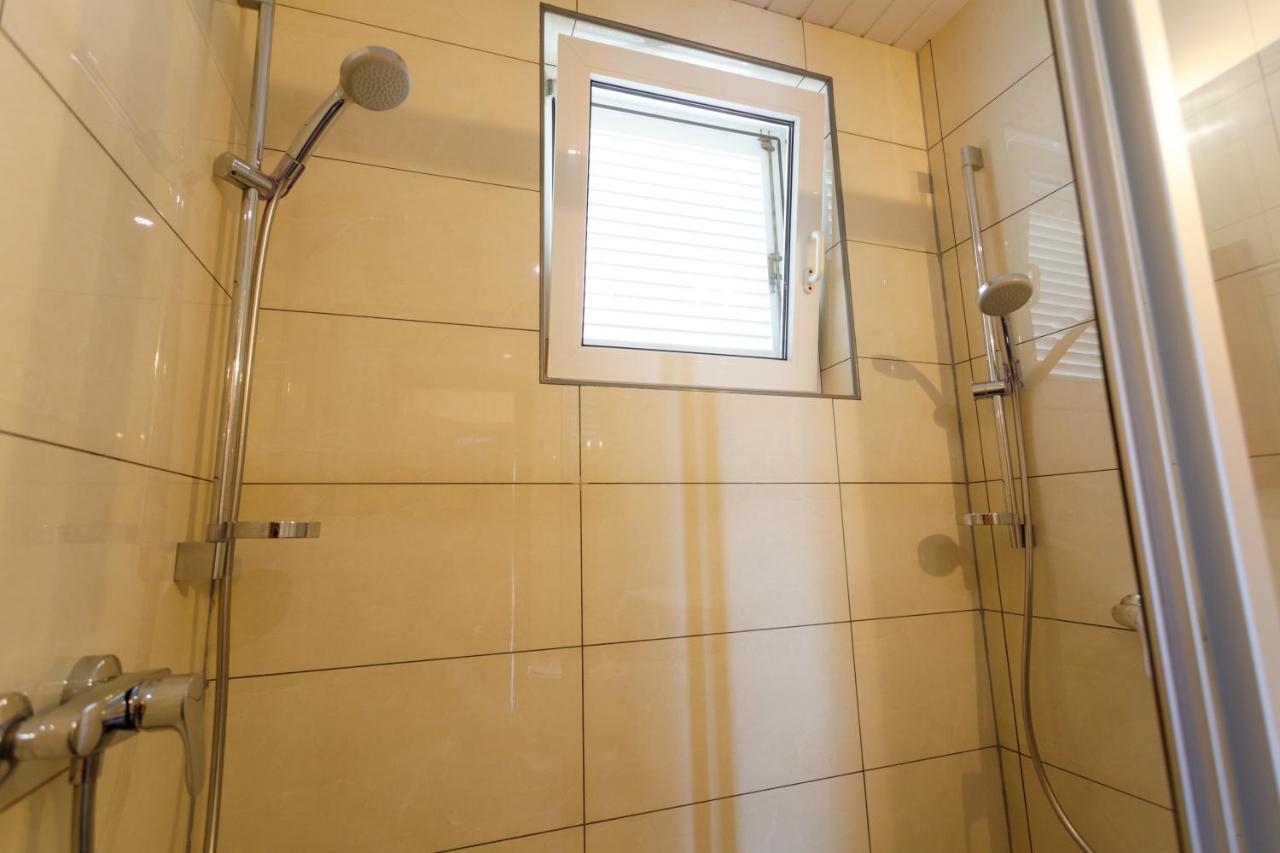 Apartments Lacic Krk Town Εξωτερικό φωτογραφία