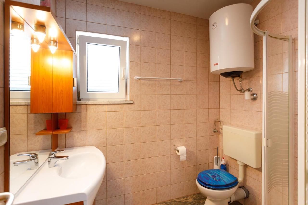Apartments Lacic Krk Town Εξωτερικό φωτογραφία