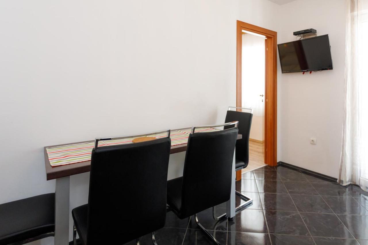 Apartments Lacic Krk Town Εξωτερικό φωτογραφία
