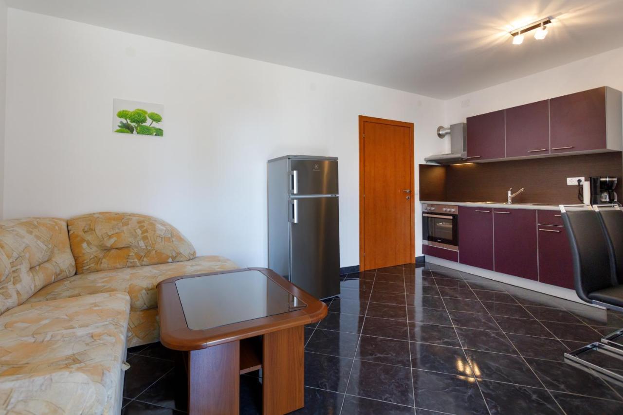Apartments Lacic Krk Town Εξωτερικό φωτογραφία