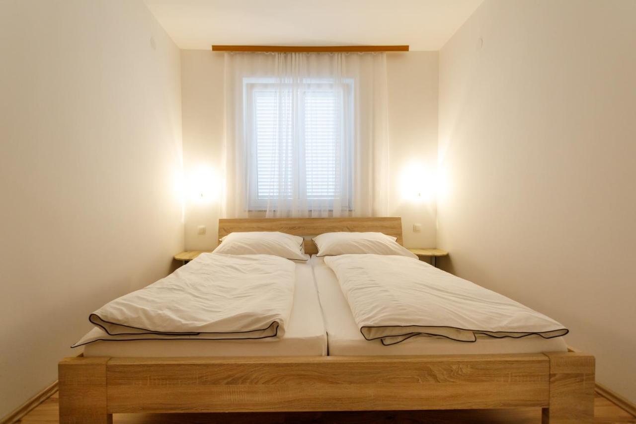 Apartments Lacic Krk Town Εξωτερικό φωτογραφία