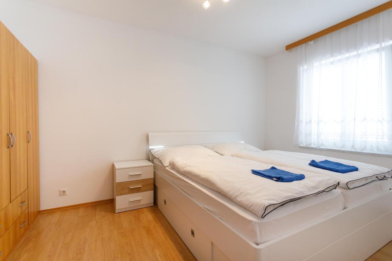 Apartments Lacic Krk Town Εξωτερικό φωτογραφία